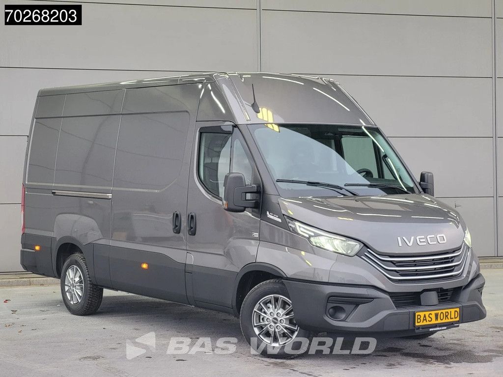 Iveco Daily 35S21 Automaat 2025 model L2H2 Trekhaak Tacho ACC LED CarPlay Velgen Camera 12m3 Klima AHK