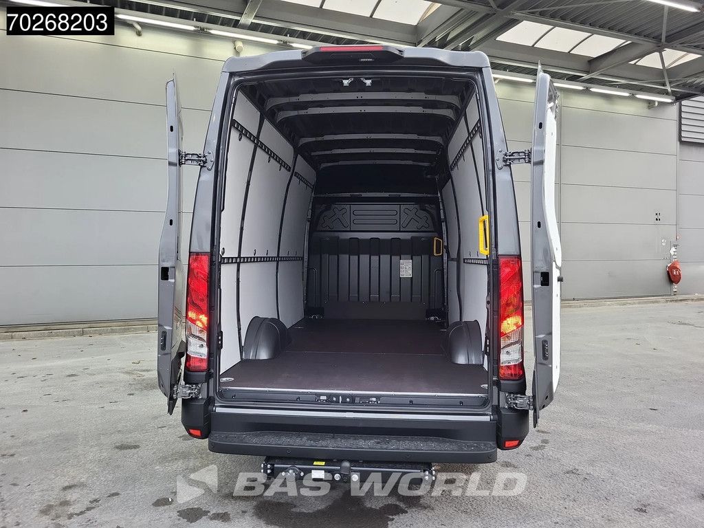 Iveco Daily 35S21 Automaat 2025 model L2H2 Trekhaak Tacho ACC LED CarPlay Velgen Camera 12m3 Klima AHK