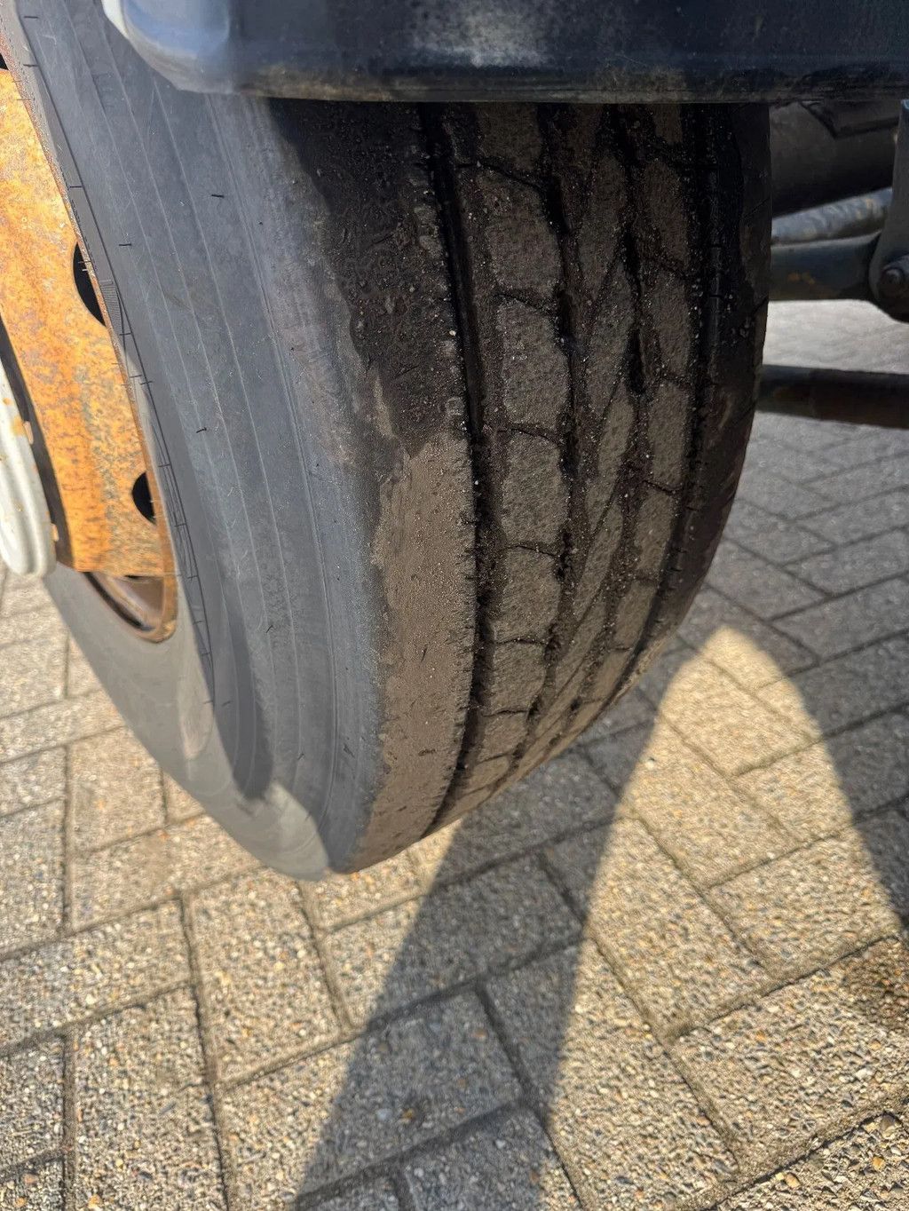 MAN TGA 26.310 **BELGIAN TRUCK-MANUAL PUMP**