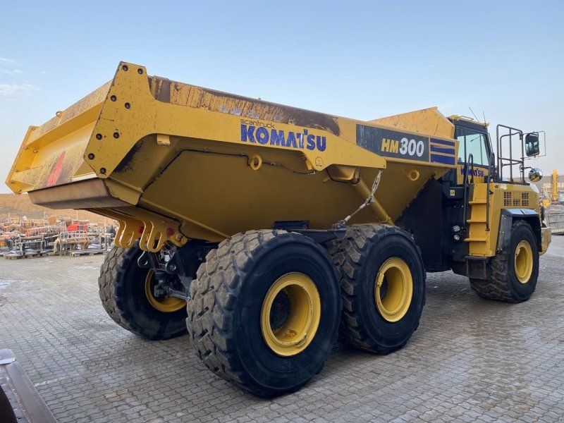 Komatsu HM300-5EO