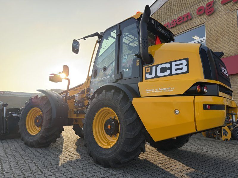 JCB TM320