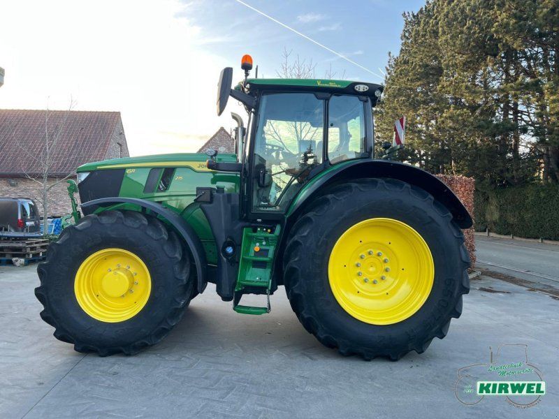 John Deere 6R 215