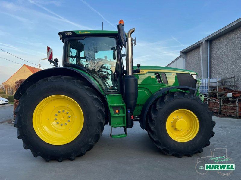 John Deere 6R 215