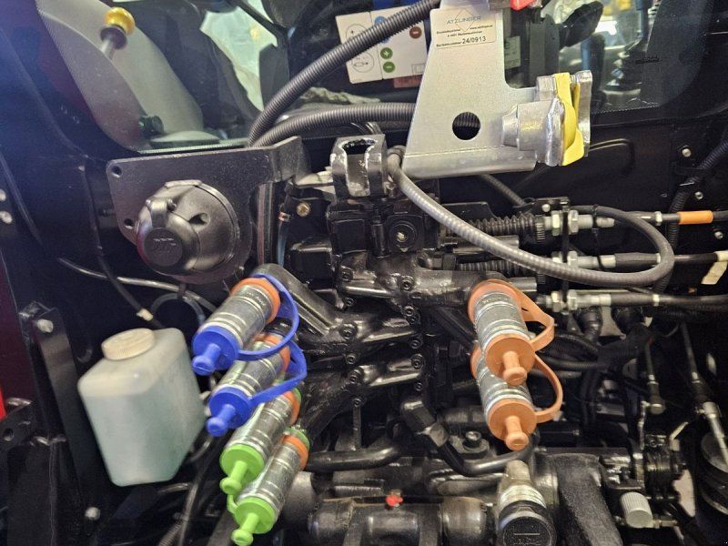 Case IH Farmall 100 A