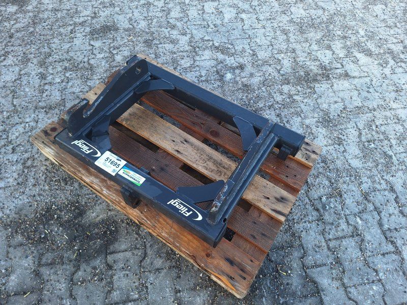 Fliegl AgroCenter Adapter WM auf 3-Punkt