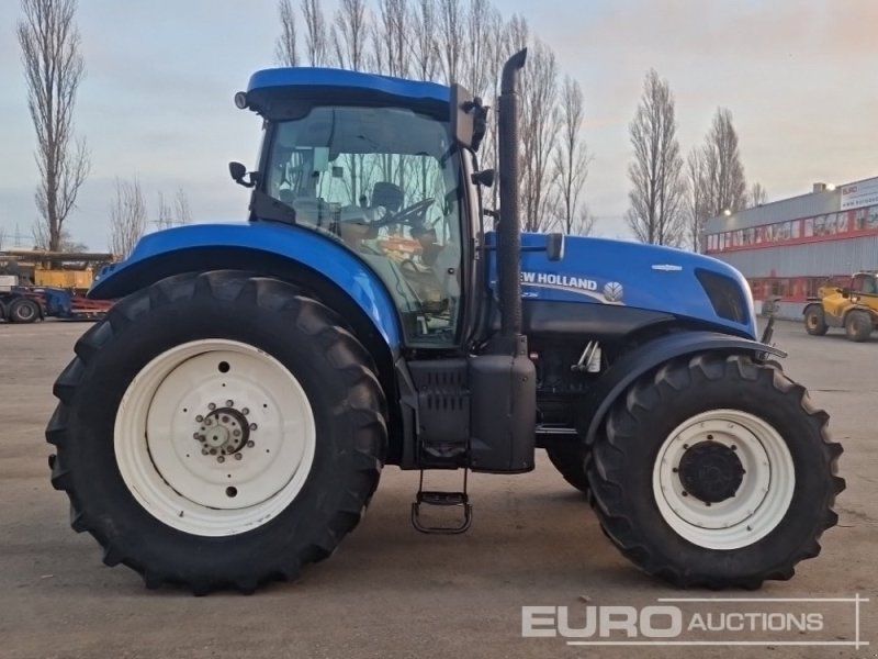 New Holland T7.235