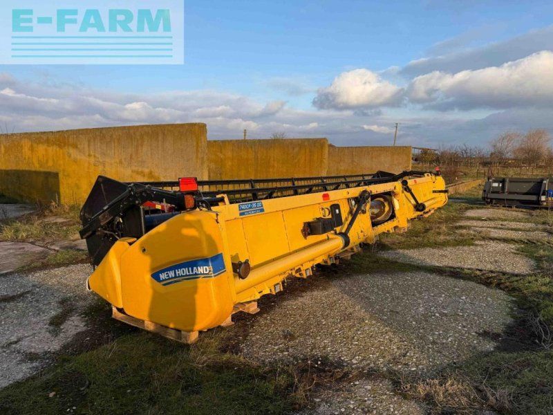 New Holland SuperFlex 740CF-35 DD