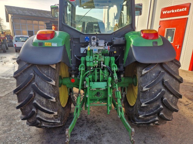 John Deere 6320