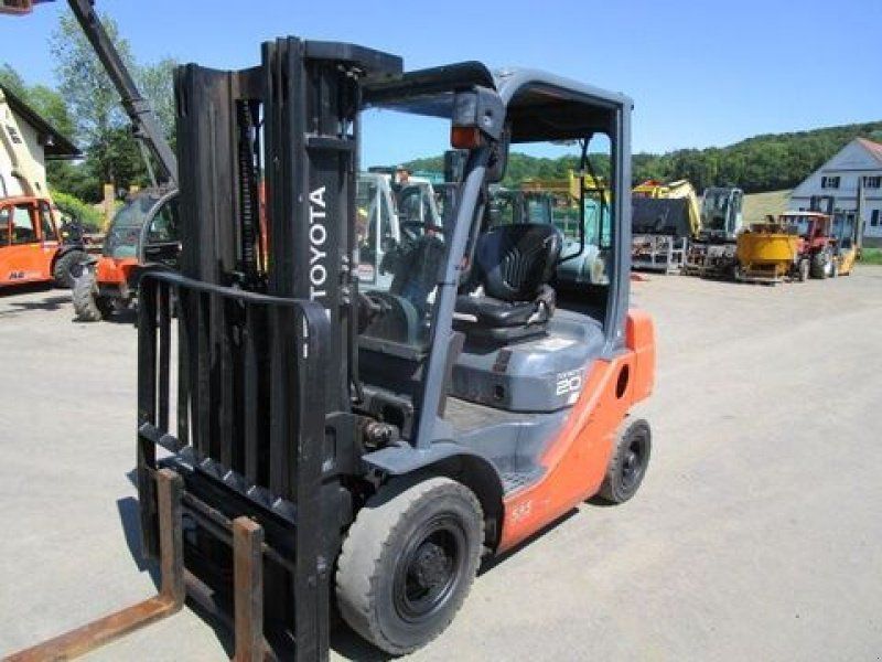 Toyota 06-8FG20F GAS Tripl-FH 4,30m + Seitenschiebe