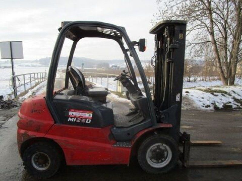 Manitou MI25D Tripl-Freihub 4,7m + Seitenschieber