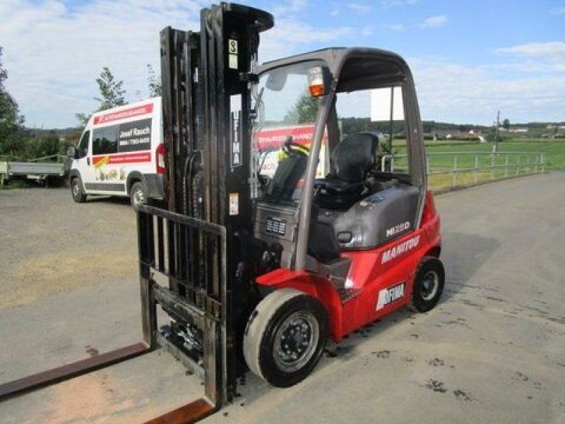 Manitou MI25D Tripl-Freihub 4,7m + Seitenschieber