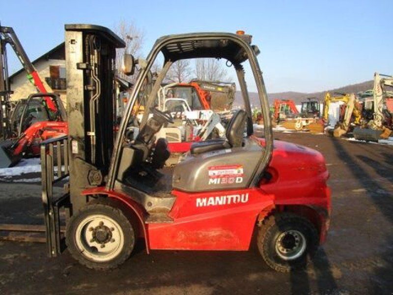 Manitou MI30D Tripl-Freihub 4,7m + Seitenschieber