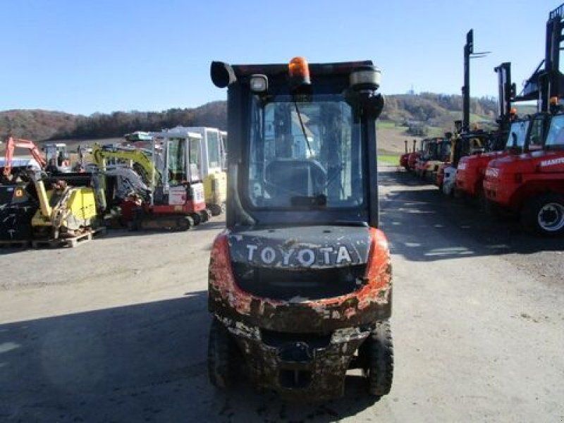 Toyota 8FDF20 Tripl-Freihub 4,70m + Seitenschieber