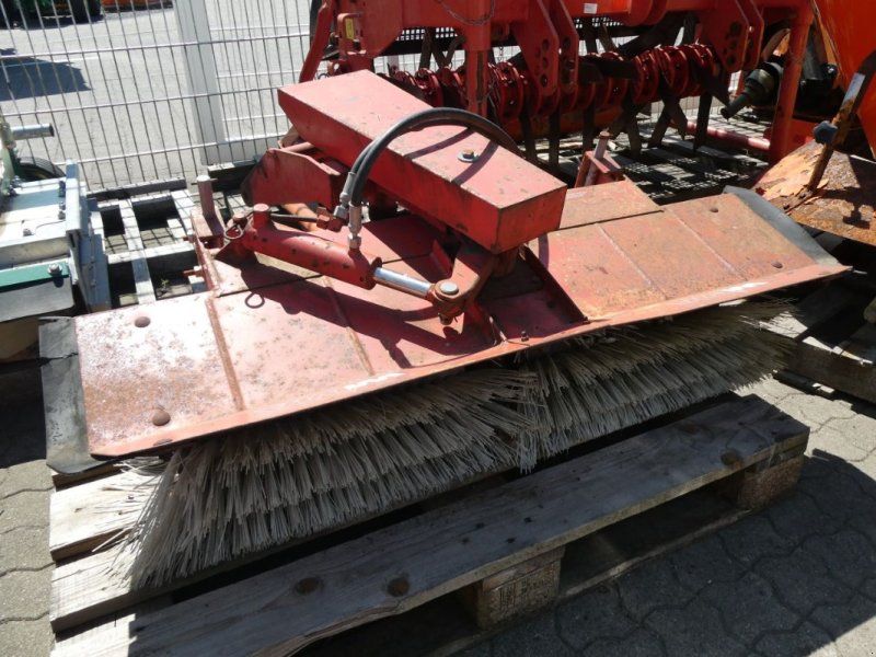 WIMA Frontanbau Kehrbesen