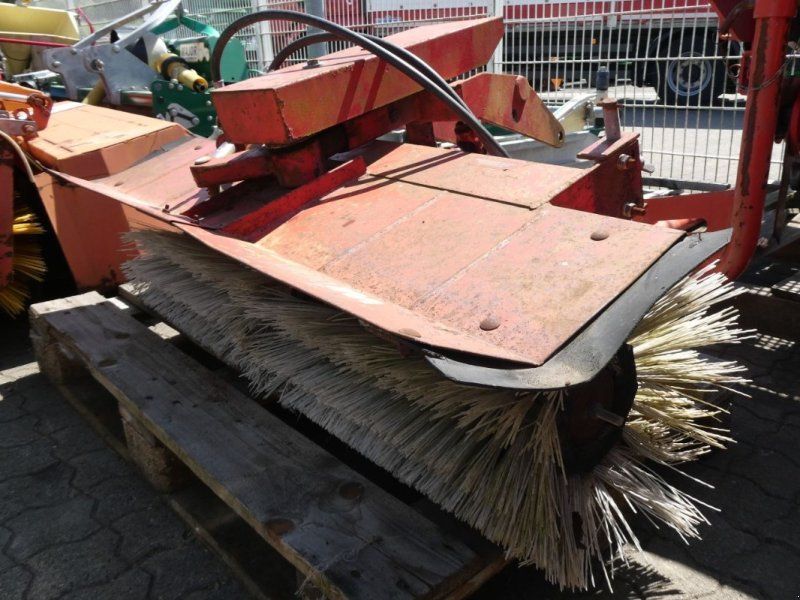 WIMA Frontanbau Kehrbesen