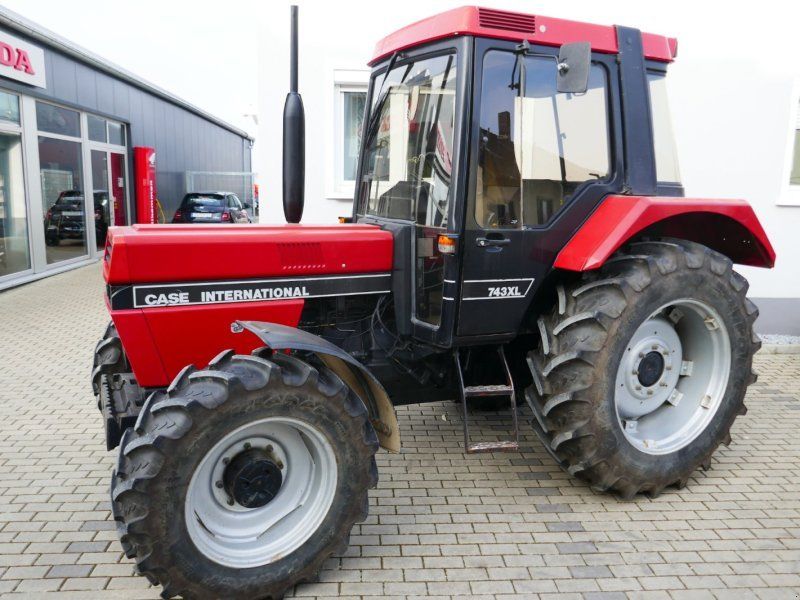 Case IH 743 XLA im sehr gepflegtem Original Zustand. Auch mit Stoll Ind-