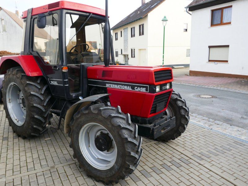 Case IH 743 XLA im sehr gepflegtem Original Zustand. Auch mit Stoll Ind-