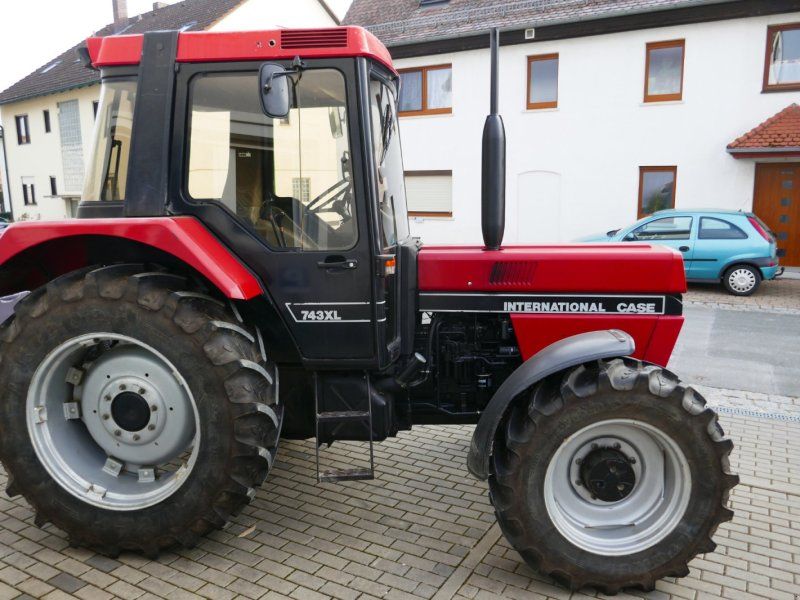 Case IH 743 XLA im sehr gepflegtem Original Zustand. Auch mit Stoll Ind-