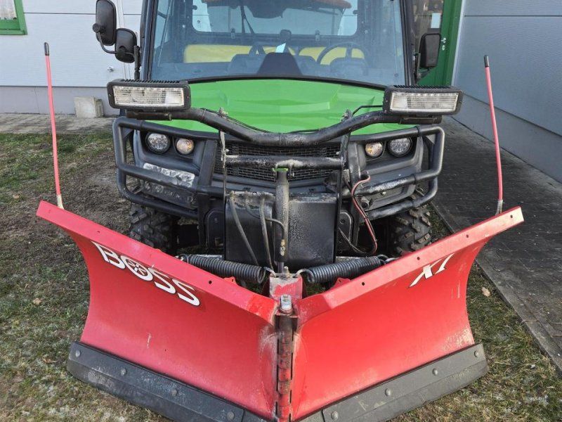 John Deere Gator XUV 835M