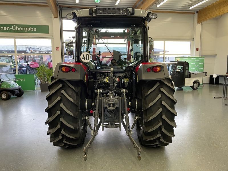 Massey Ferguson 4709 M DYNA-2 ESSENTIAL