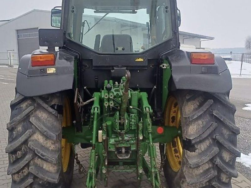 John Deere 6110