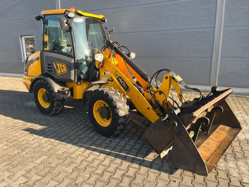 JCB 406