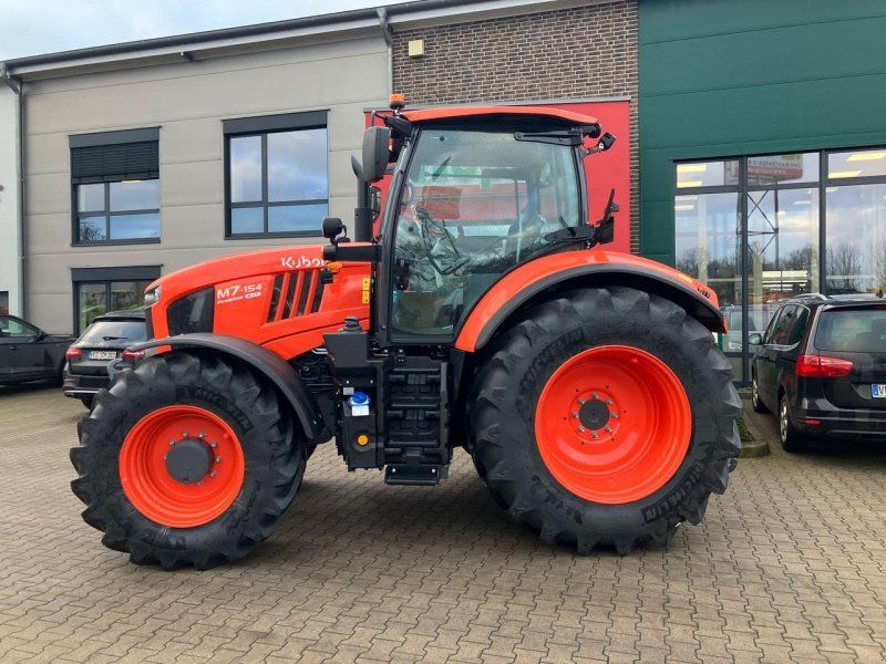 Kubota M7154 Premium KVT