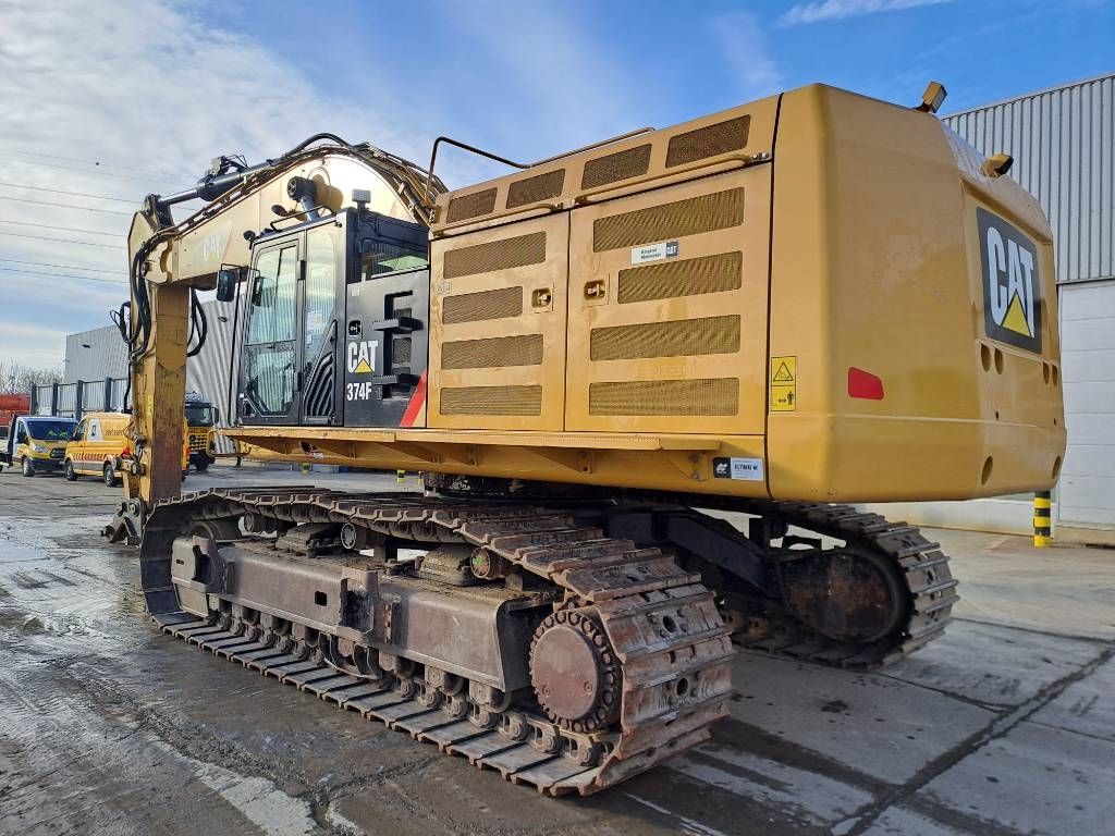 CAT 374FL