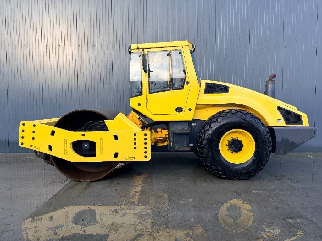Bomag BW216D-4