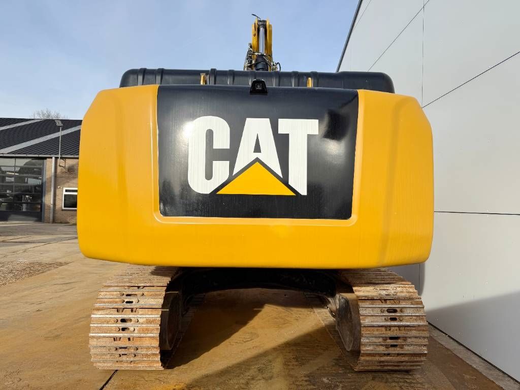 CAT 330FLN - German Machine / Triple Boom / OilQuick