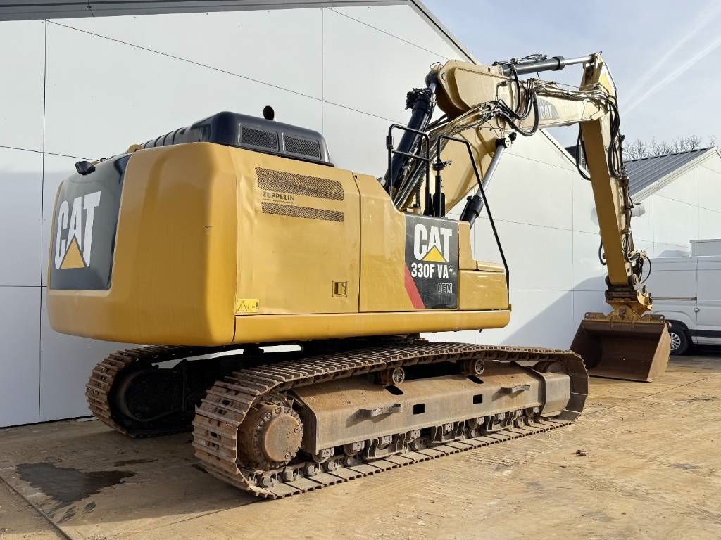 CAT 330FLN - German Machine / Triple Boom / OilQuick