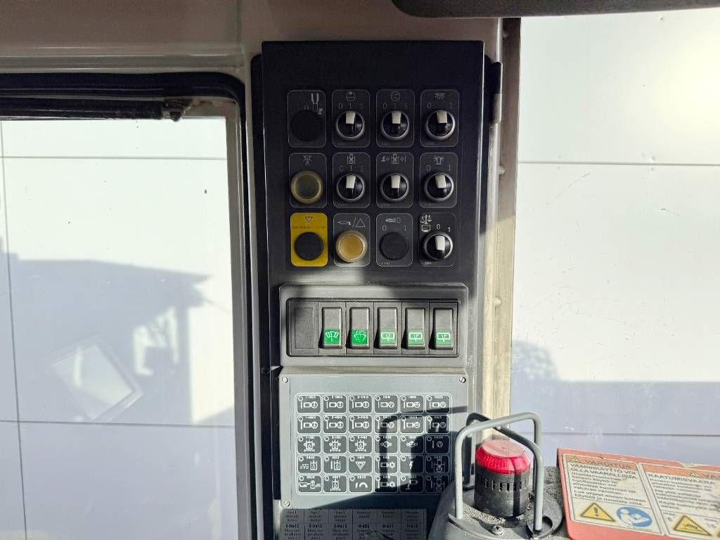 Sandvik DS511-C Roof Bolter 4x4 - Surface Drill Rig