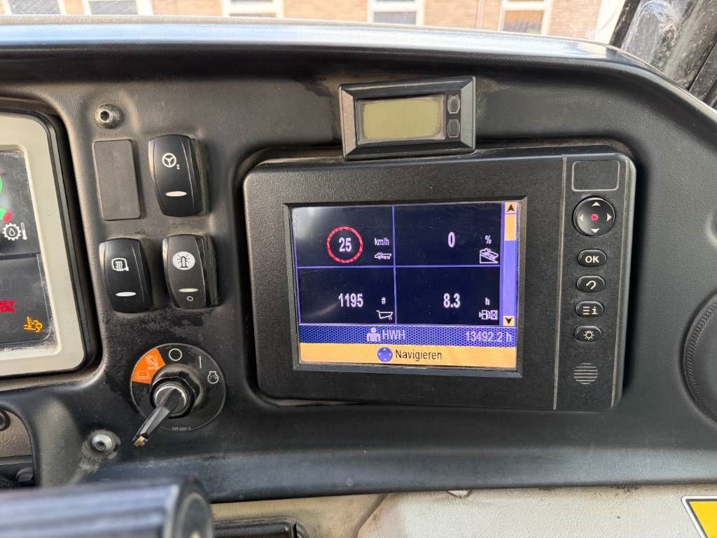 CAT 730C - Automatic Greasing / Body Heating / Camera