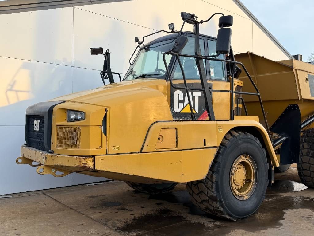 CAT 730C - Automatic Greasing / Body Heating / Camera