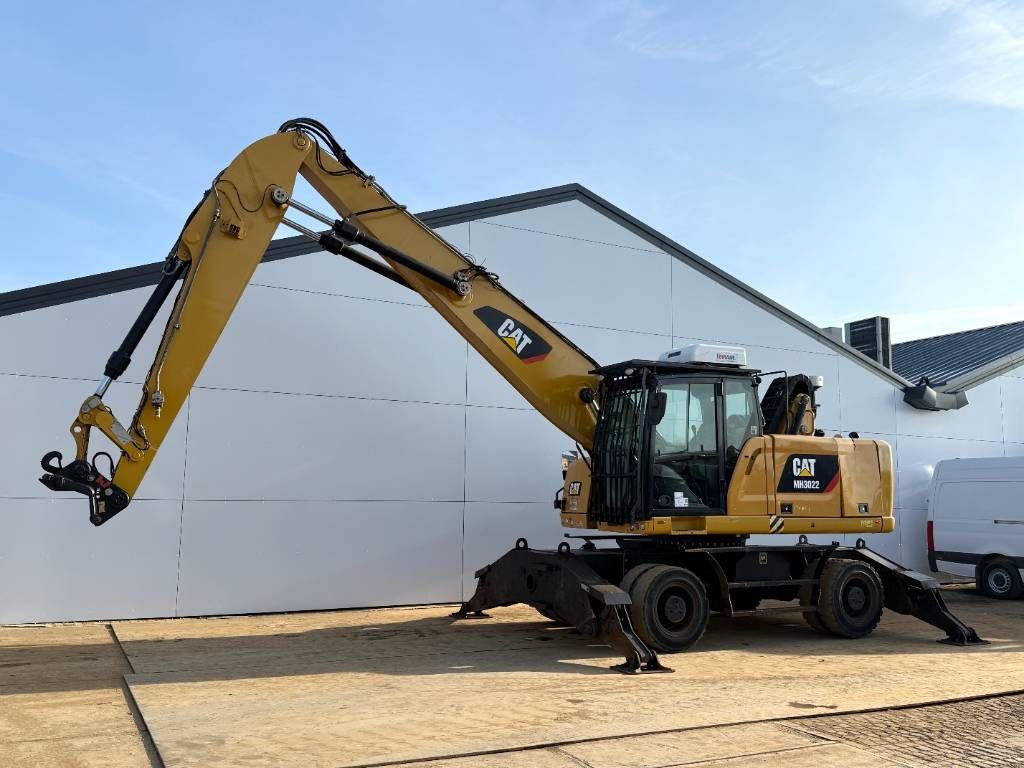 CAT MH3022 - Dutch Machine / Rear + Side Camera