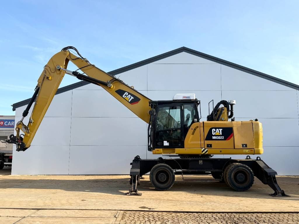 CAT MH3022 - Dutch Machine / Rear + Side Camera