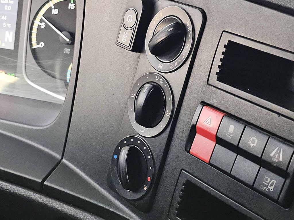 MERCEDES-BENZ ATEGO 916 8.6t gvw