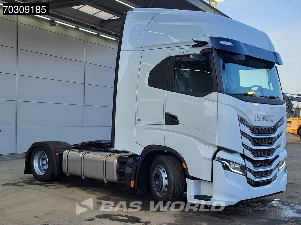 Iveco S-Way 500 4X2 NEW! Mega 2xTanks Standklima LED Navi