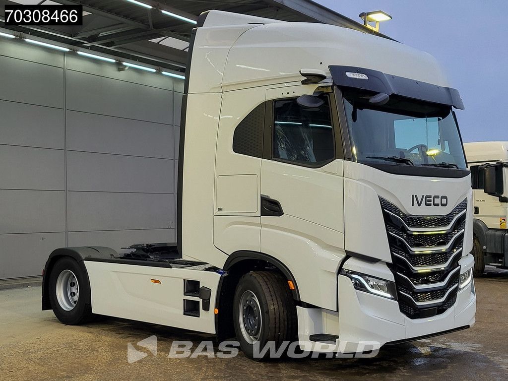 Iveco S-Way 500 4X2 NEW! 2xTanks HPEB Standklima Navi LED