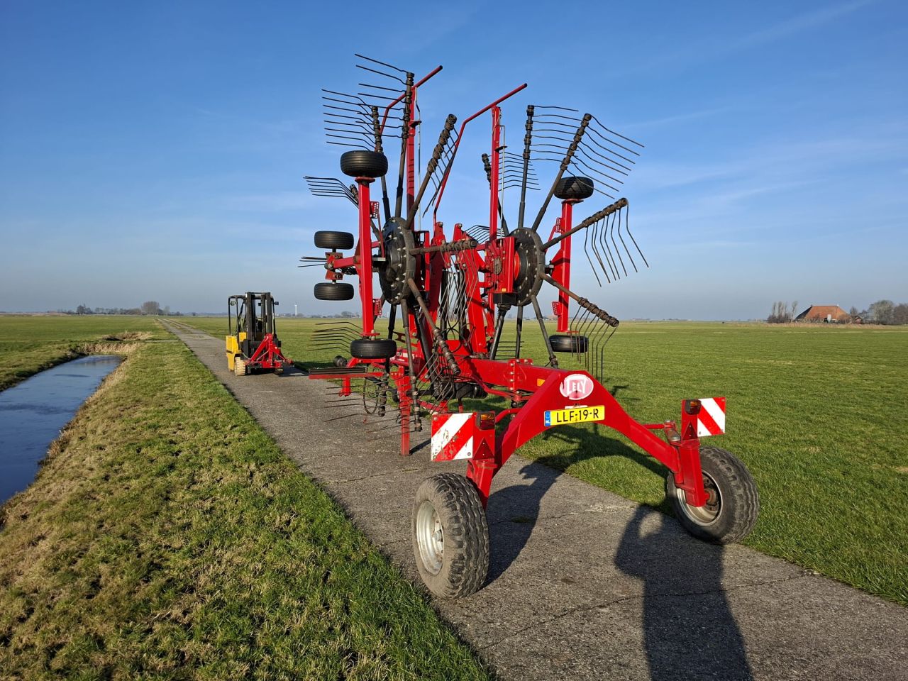 Lely Hibiscus 715 CD
