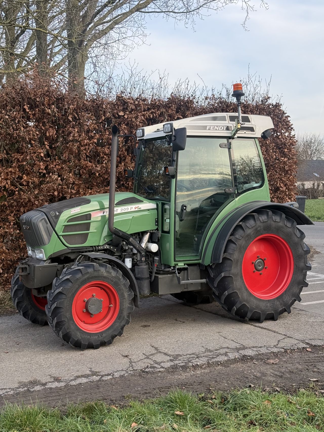 Fendt 209f ( 3800 uur )