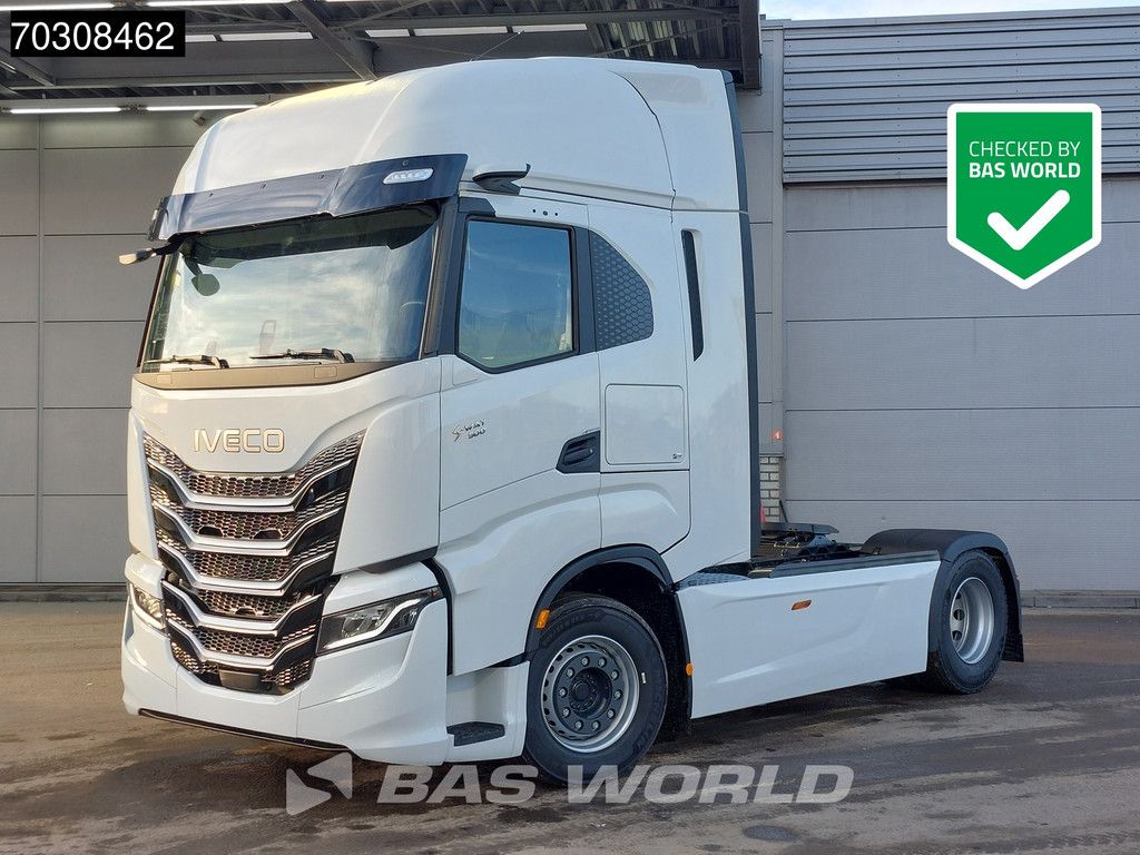 Iveco S-Way 500 4X2 NEW! 2xTanks Full-Air Standklima Navi LED