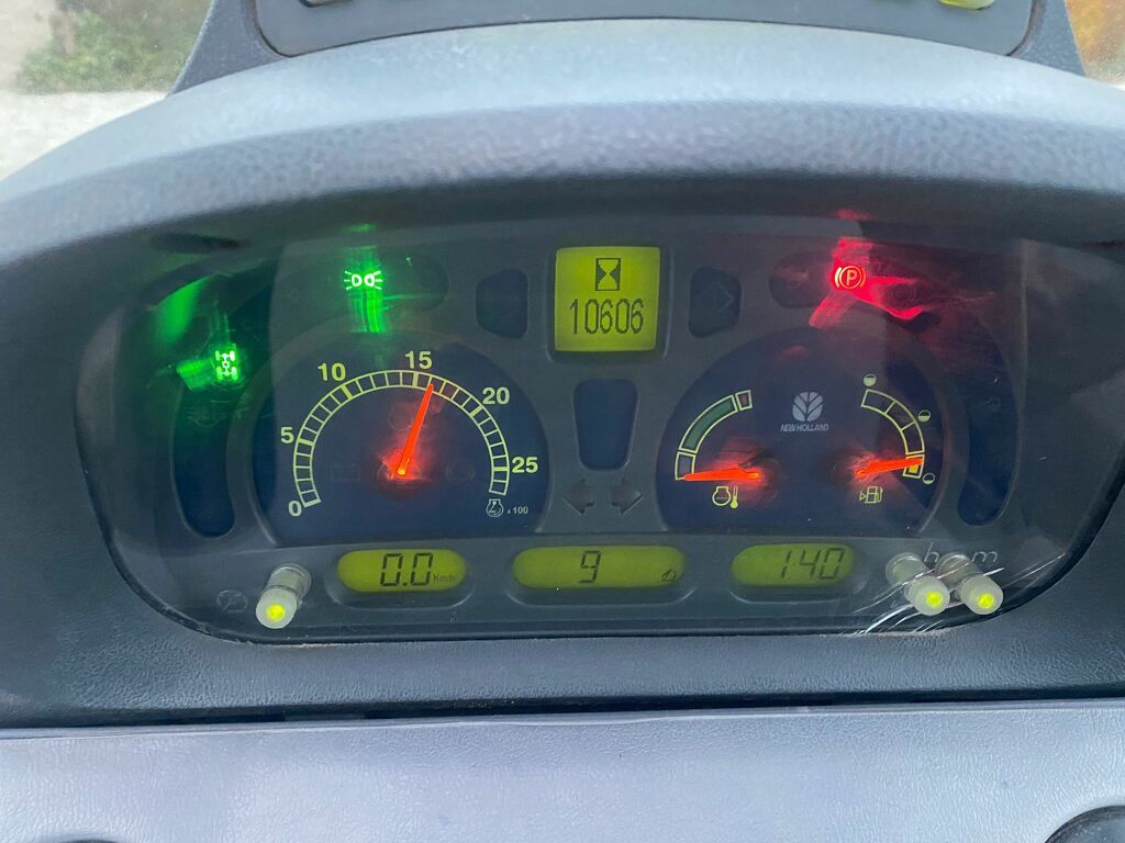 New Holland TS125A tractor