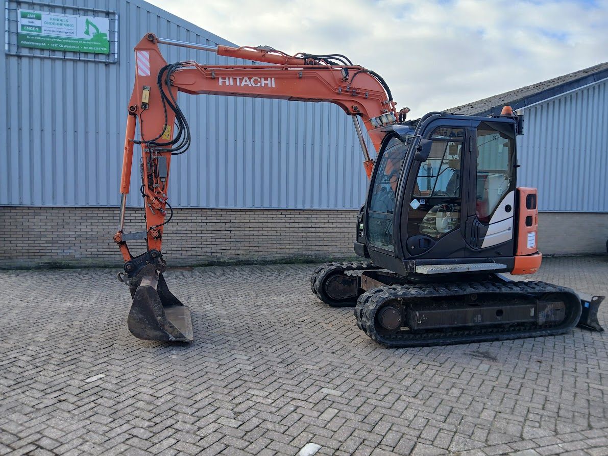 Hitachi ZX85US-5A