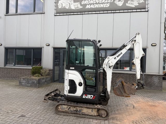 Bobcat E20 Binnendraaier 2T Minikraan Minigraver ZGST
