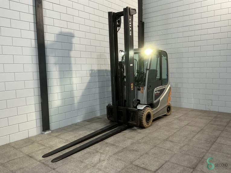 Forklifts Electric Still RX60-25 2015 Non-marking