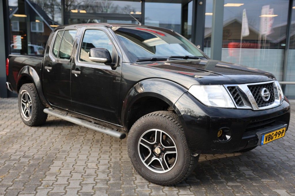 Nissan Navara 2.5 DCI DUBBEL CABINE 2 SITZ 4WD VAN