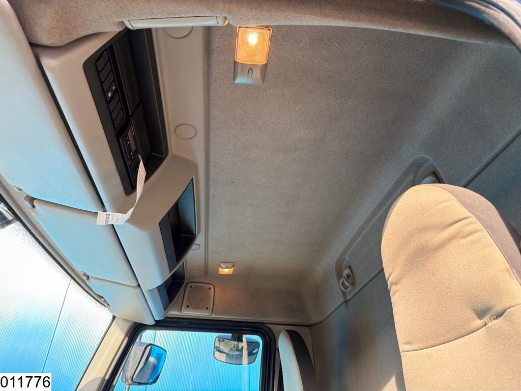 Renault Midlum EURO 5, Dhollandia, Beverage superstructure