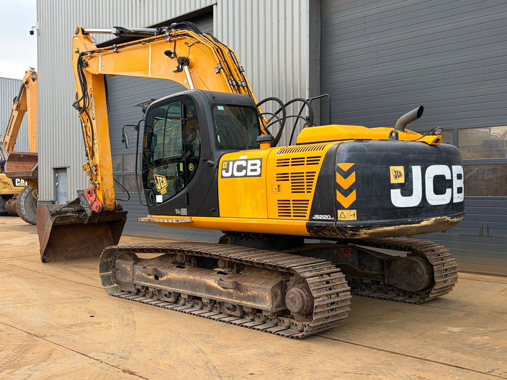 JCB JS220