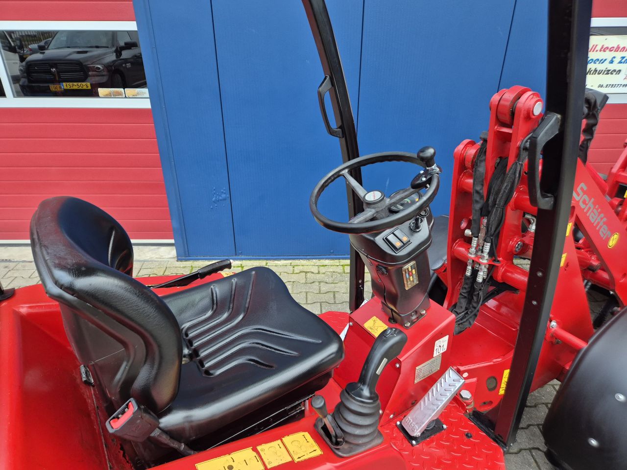 SCHAFFER 2336 SHOVEL MET KUBOTA 4 CILINDER BOUWJAAR 2015